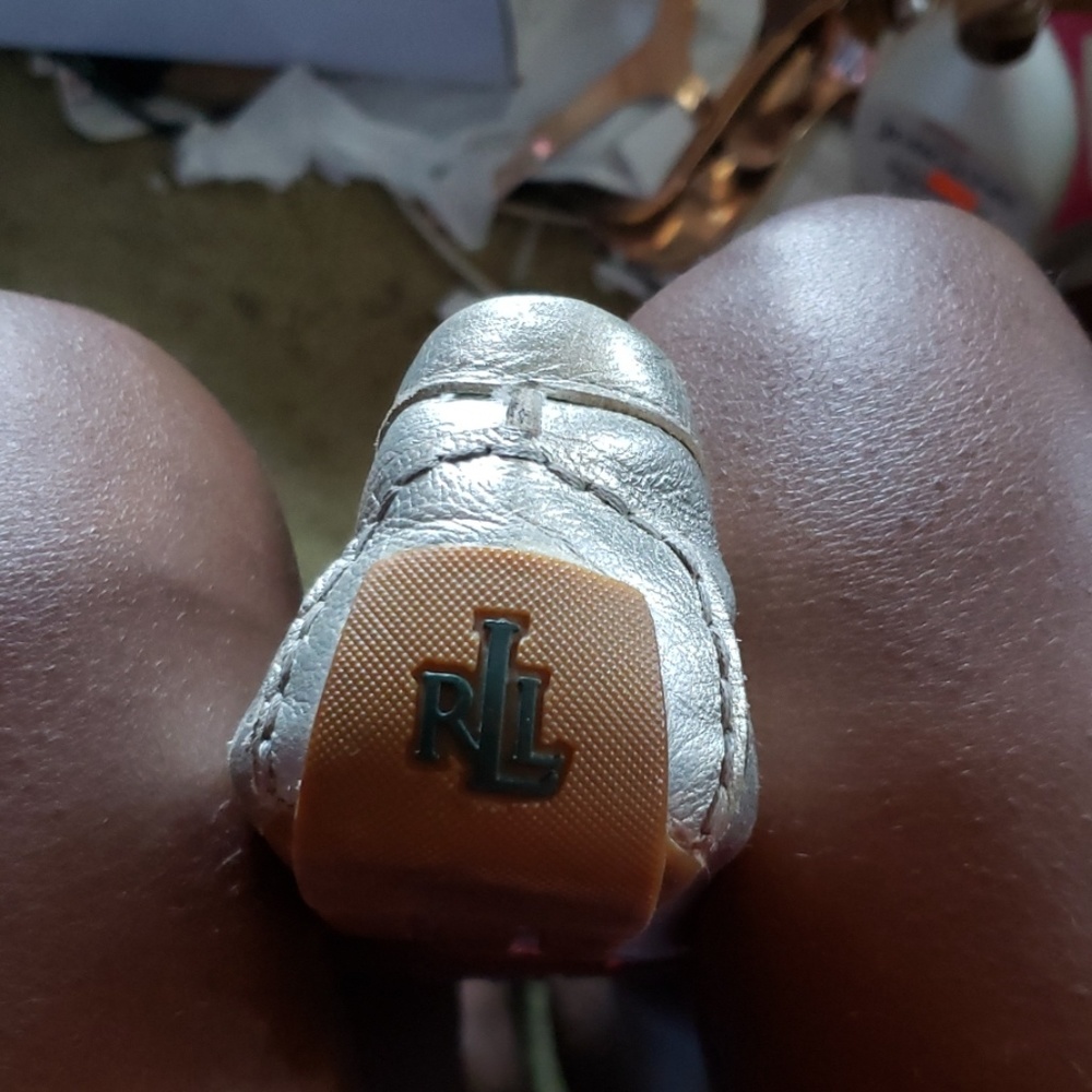 Shoe - Picture 3 of 4